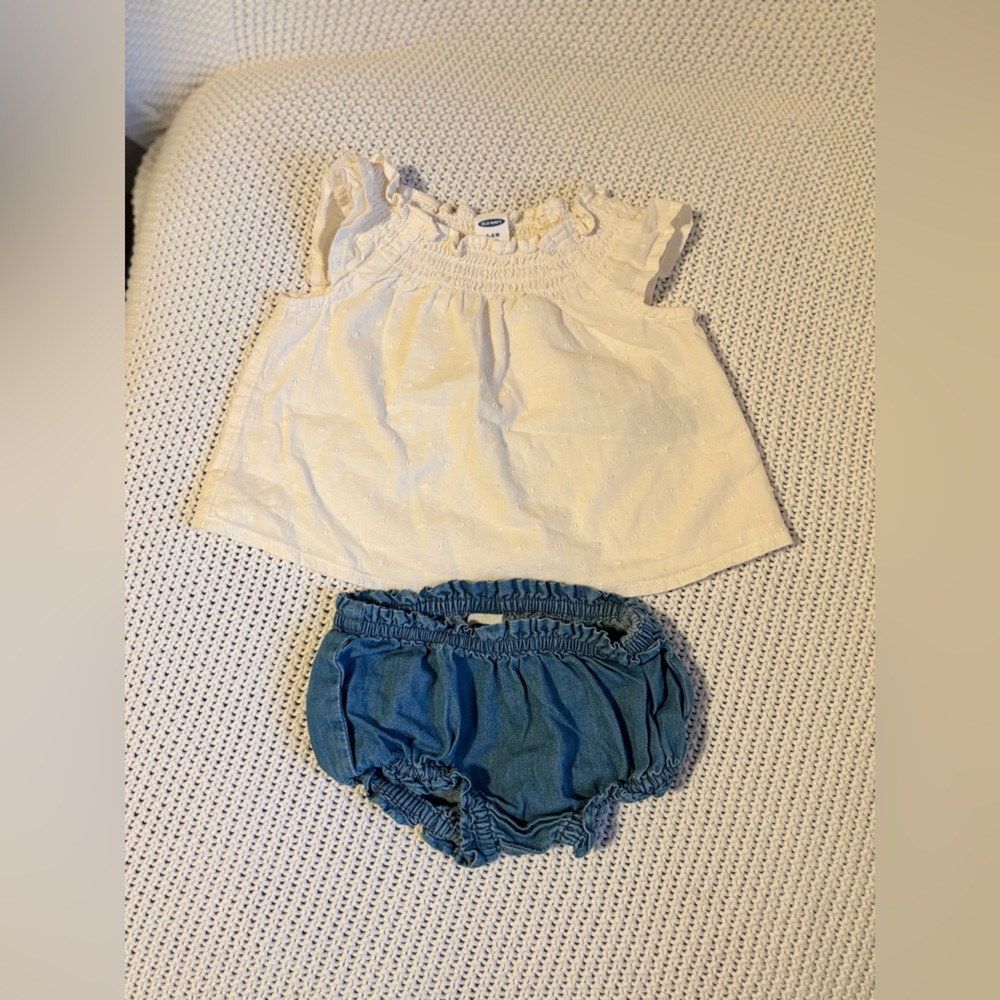 Old Navy Cream Textured Baby 2 pc Outfit